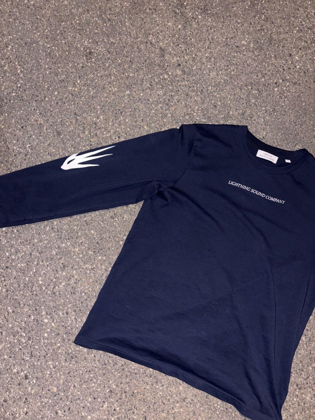 Signature Swallow Ls Tee